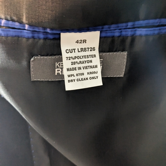 Kenneth Cole Reaction, 2-button Sport Coat, 42R, Black - Picture 4 of 7